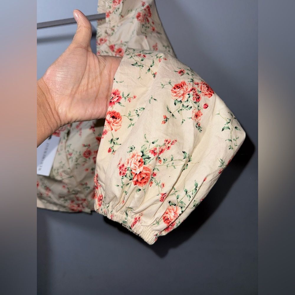 We wore what women’s floral ruched cup crop top size Small NWT feminine romantic - Picture 4 of 10